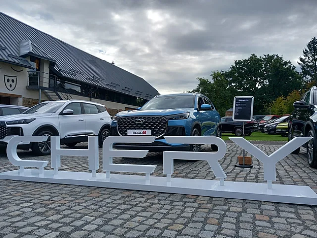 Čínský exportní tygr již loví i v české kotlině. Chery sází na SUV a hybridy
