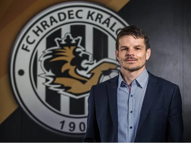 Sabou dostal za napadení trest na šest zápasů. Disciplinárka řeší i Priskeho