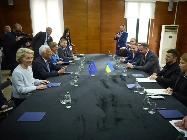 EU projednává „knockoutový“ sankční plán: Totální obchodní embargo vůči Rusku, tvrdí Politico