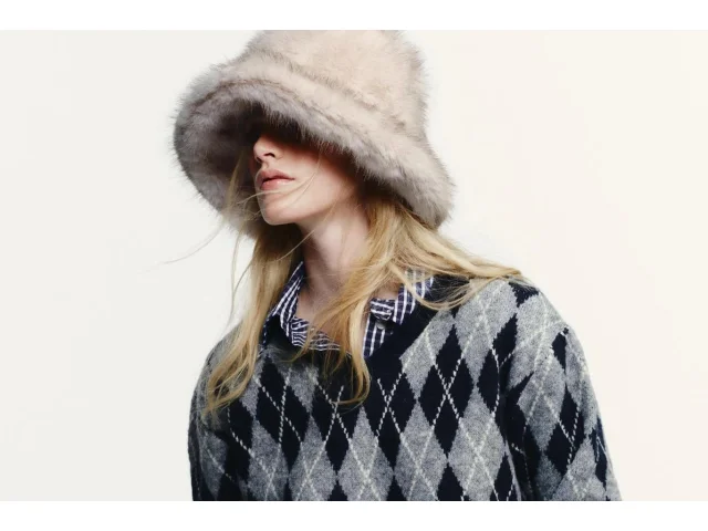 Retro pokrývka hlavy hlásí módní comeback. Čepice jsou už out. Bucket hat neboli „kyblík“ je slušivější!