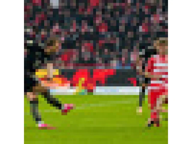 Schick dvěma góly přispěl k vysoké výhře Leverkusenu, Bayern poprvé ztratil