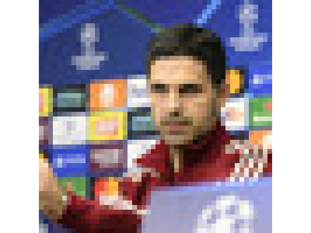 Trenér Arsenalu varoval před domácí bilancí Slavie, rád by se setkal s Rosickým