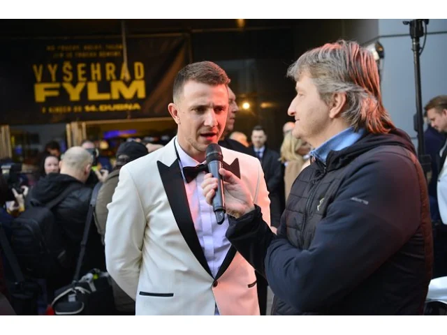 Bacha na čipy a drony? Jakub Štáfek varuje před fake news a zve k volbám