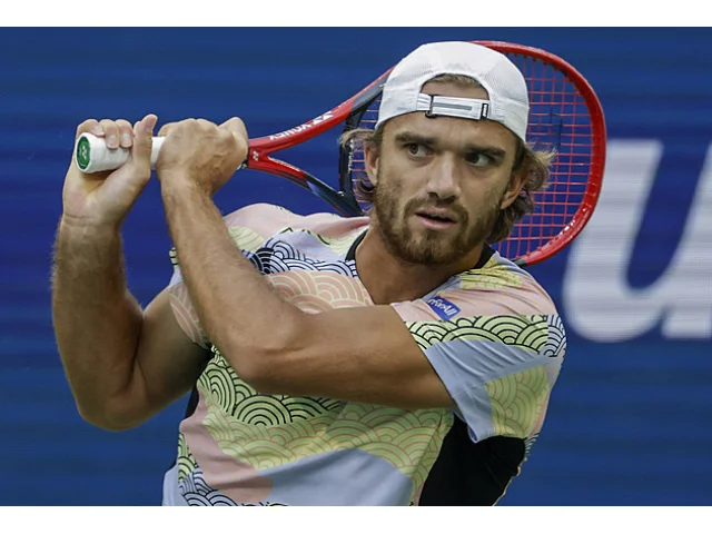 Macháč v Tokiu nestačil na hráče třetí stovky, v prvním kole končí i Siniaková