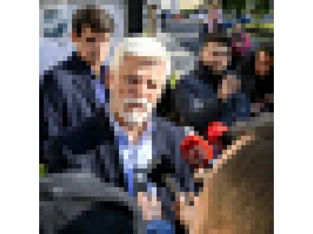 Prezident Pavel ráno zahájí povolební konzultace s lídry stran