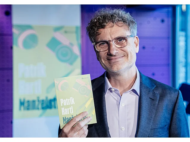 Žena plakala, tak jsme měli druhé dítě, vzpomíná spisovatel Patrik Hartl