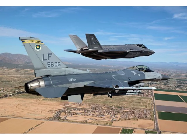 Spojení českého a slovenského letectva? Podle expertů by se to vyplatilo