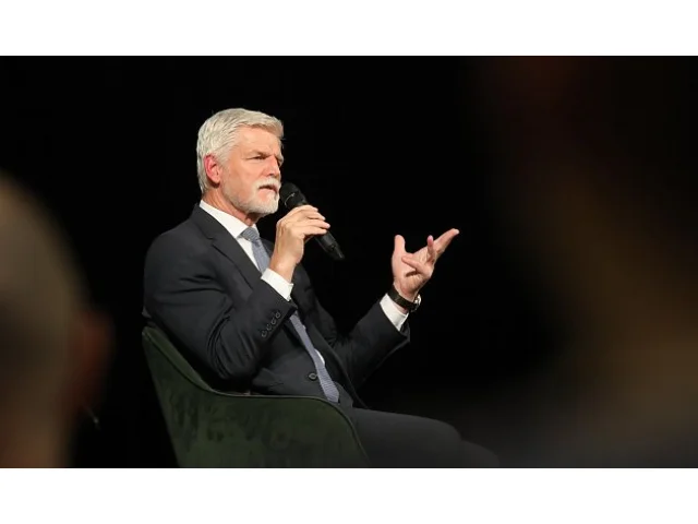 Muniční iniciativa je důležitá, řekl Pavel. Babišovi se to snažil vysvětlit