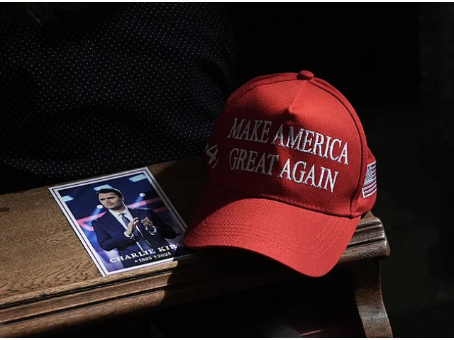 Spolky kritizují Trumpa za zneužití Kirkovy smrti, televize přerušila show kvůli zmínce