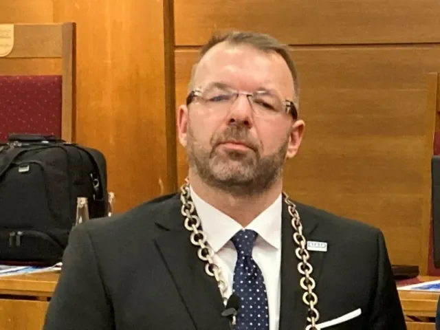 ANO hasí požár. Celorepublikový výbor pozastavil členství obviněnému primátoru Havířova