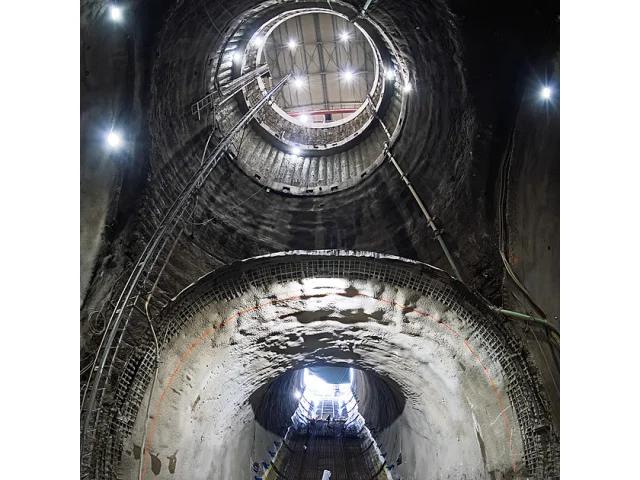 OBRAZEM: Milník pro metro D. První stanice je vyražena, podívejte se dovnitř