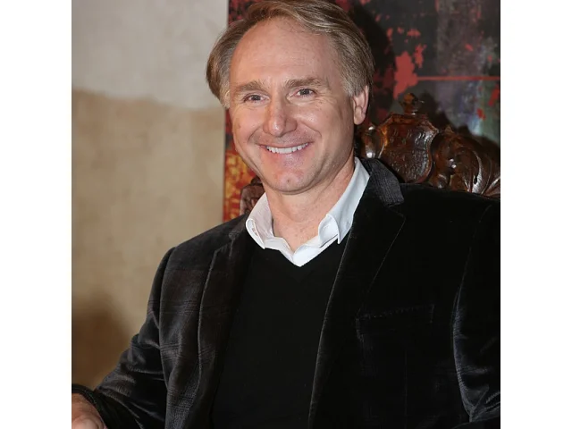 Dan Brown byl tajně v pražském Klementinu: Vydával se za strýce někoho z vedení