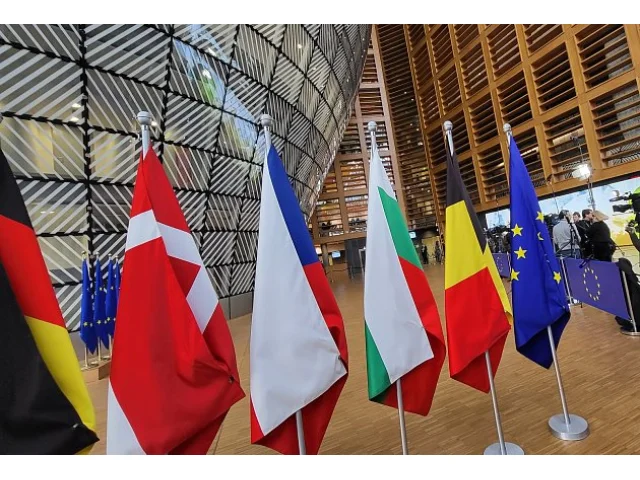 Evropská komise představila Bílou knihu: Jde o strategii na posílení obrany EU