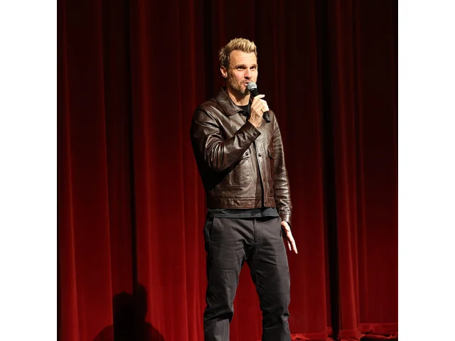 Leoš Mareš na koncertě dojemně vzpomínal na Helenu Zeťovou, nechal jí zpívat z pásu