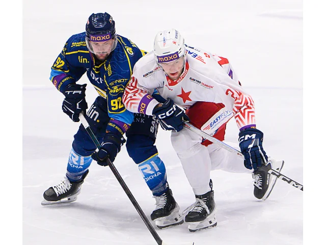 Slavia poskočila do čela první ligy, Vsetín prohrál s posledním béčkem Pardubic