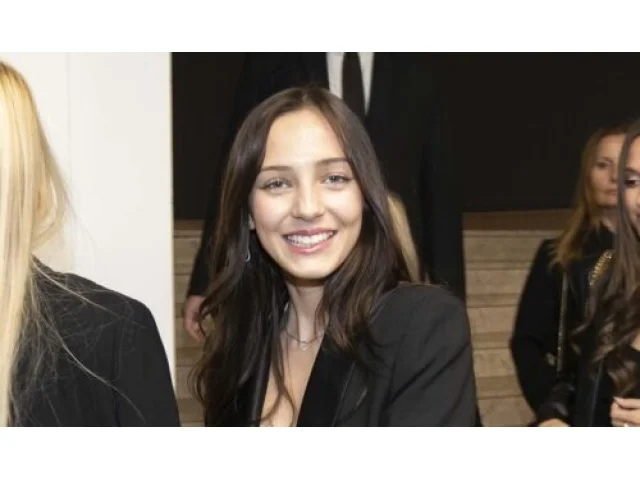 Charlotte Gottová ukázala snímky z dovolené. Zamilovaně na ně reagoval syn Leoše Mareše