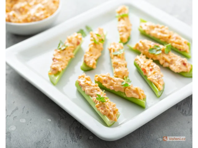 27 chytrých způsobů, jak v kuchyni využít řapíkatý celer