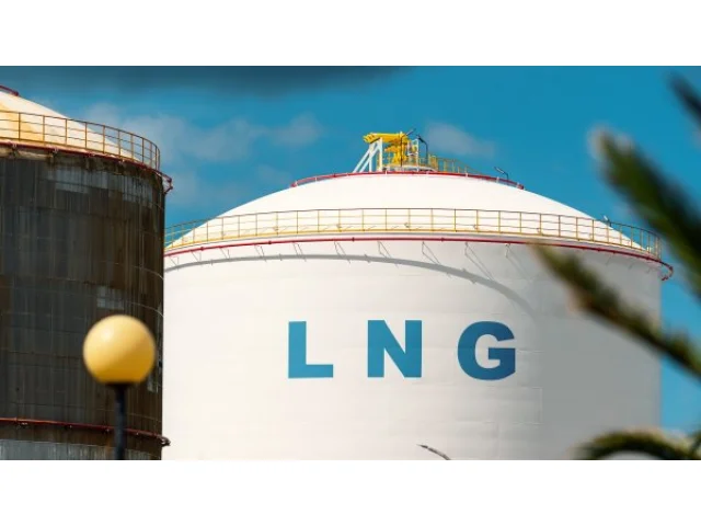 Katar hrozí přerušením dodávek zkapalněného plynu do EU, chce zmírnění směrnice