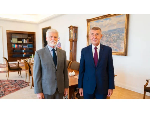 Mezi Hradem a ANO to čím dál víc vázne, Babiš začíná na prezidenta tlačit. Vylepší to středeční schůzka?