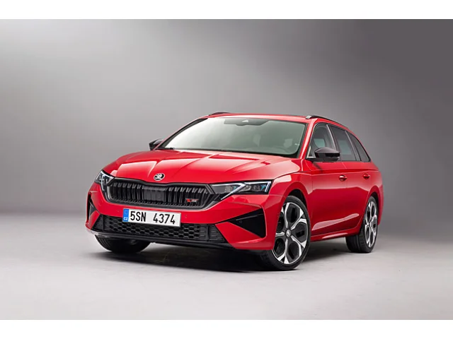 Prodeje aut v Česku se zvyšují. Královnou je Octavia, rostou elektromobily