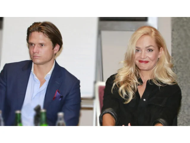 Kuchařová v době nekonečné právní bitvy s Brzobohatým. Schovávala se za slunečnice