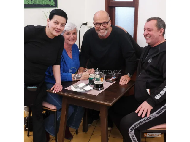 V bruntálské nádražce panoval chaos a obavy. Pohlreich v Ano, šéfe! musel tým učit základy za plného provozu