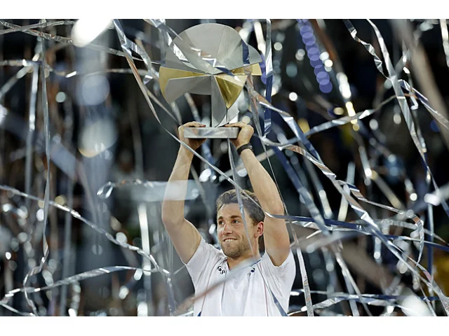 První titul Nora na turnajích Masters. Ruud v Madridu zdolal Drapera