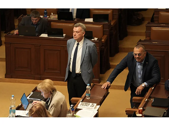 ANO se ptalo, zda je etické vzít dar od zločince. Vyvolá hlasování proti vládě