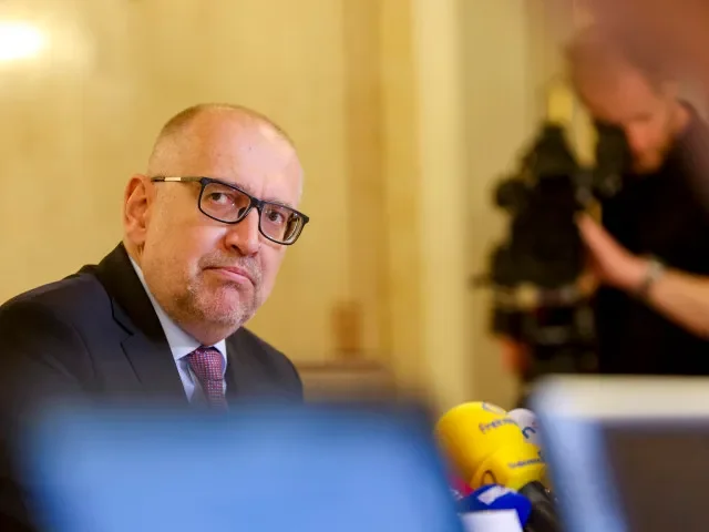 Bek uvalil na teologickou fakultu nucenou správu. Povede ji rektorka UK Králíčková