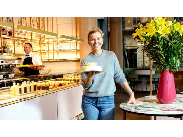 Druhý dech cukrářské ikony. Za dortíky Ivety Fabešové stojí za to zajít do Werichovy vily i na Masaryčku