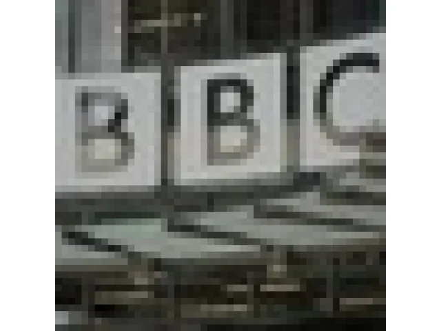 Trump řekl, že kvůli sestříhanému projevu má povinnost BBC žalovat