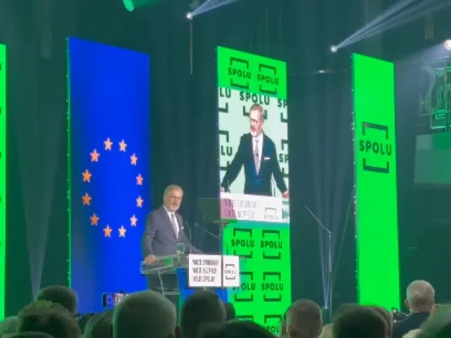 „Když nevyhrajeme, přijde Armagedon a zaklekávání.“ Spolu startuje horkou fázi kampaně