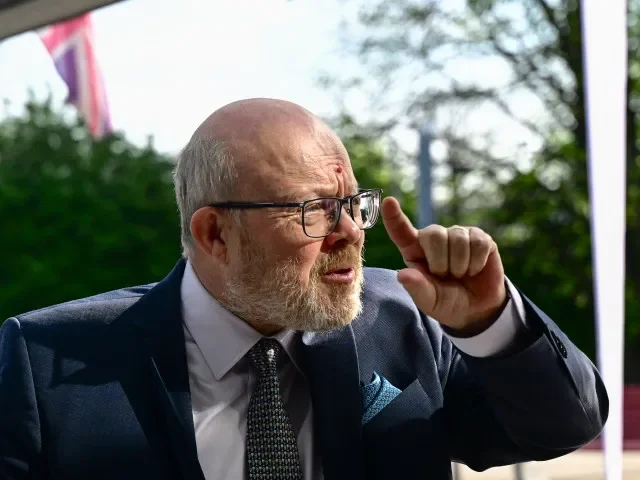 Nemocnice Motol a Na Homolce se spojí v „silný celek“, oznámil Válek