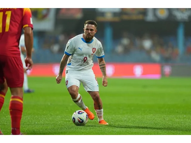 Reprezentaci opustili tři hráči. Douděra s Kušejem jsou zranění, Krejčí má volno