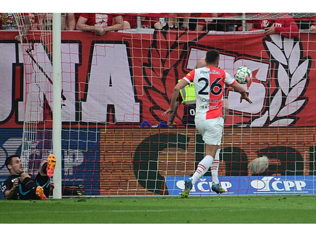 Slavia měla kopat penaltu za faul Jemelky, Havlovi z Plzně prošlo nesportovní chování