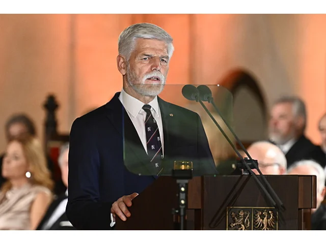 Komu 28. října prezident udělí vyznamenání? 10 jmen, o nichž se mluví: Kundera, Brady, Vášáryová…