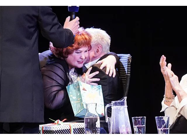 Josef Zíma leží po amputaci nohy stále v nemocnici, chybí mu zpěv a publikum