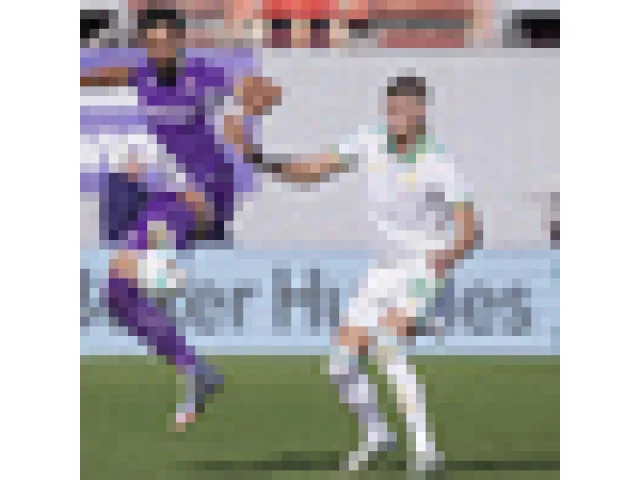 Neapol porazila Janov a je v čele Serie A