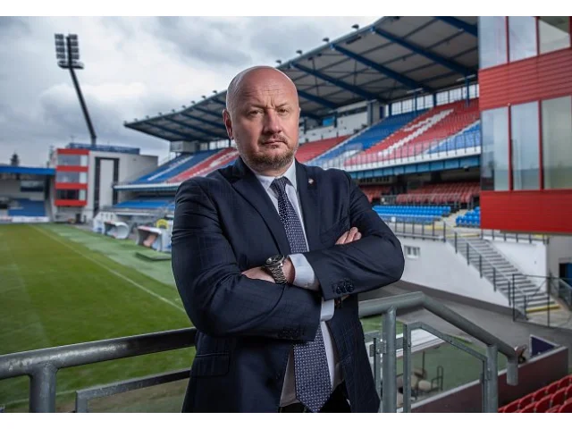 Viktoria Plzeň představila nové vedení klubu, šéfem zůstává Adolf Šádek