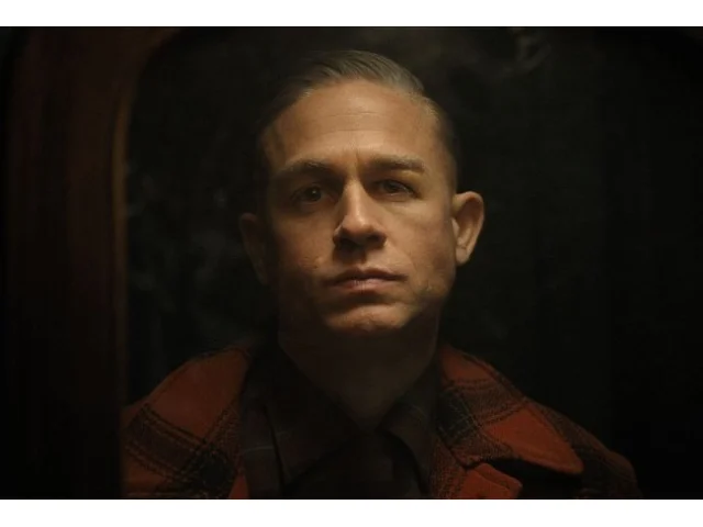 Monstrum – Příběh Eda Geina: Mrazivá podívaná, která klouže po povrchu