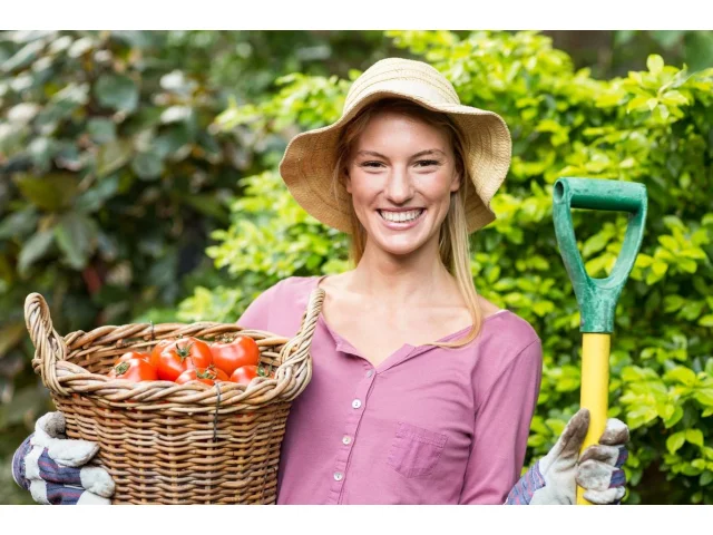 KVÍZ: Jak dobře znáte zahradní nástroje? Pokud dáte 10/10, jste druhý Přemek Podlaha