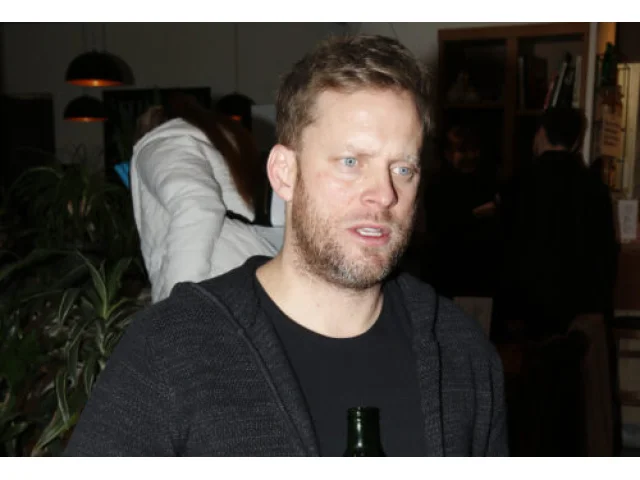 Čtyři měsíce bez vlasů. Jakub Prachař šel dohola  a vysvětlil důvod