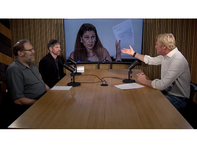 PODCAST: Piráti nevyužili nahrávku na smeč a Rakušan s Fialou jako staří milenci