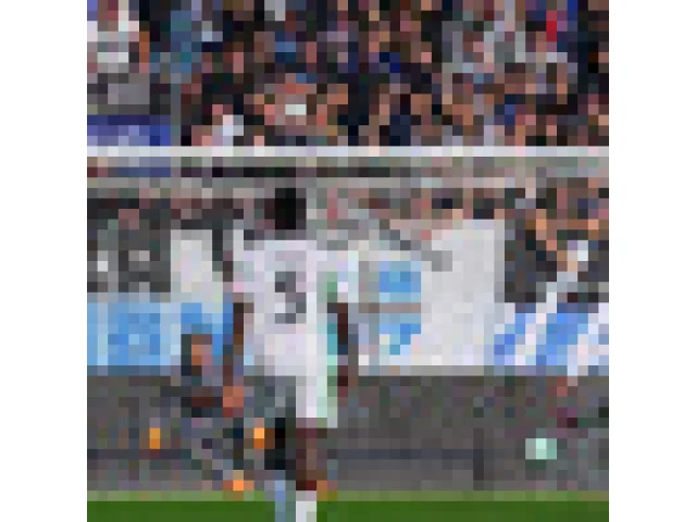 Řím se výhrou nad Udine dostal do čela neúplné tabulky, Neapol prohrála v Boloni