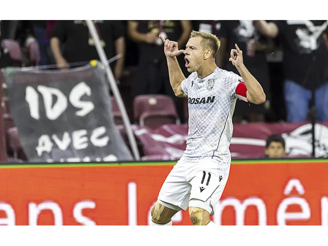 ONLINE: Servette - Plzeň 1:2, parádní otočka hostů, pak oba týmy rázem v deseti