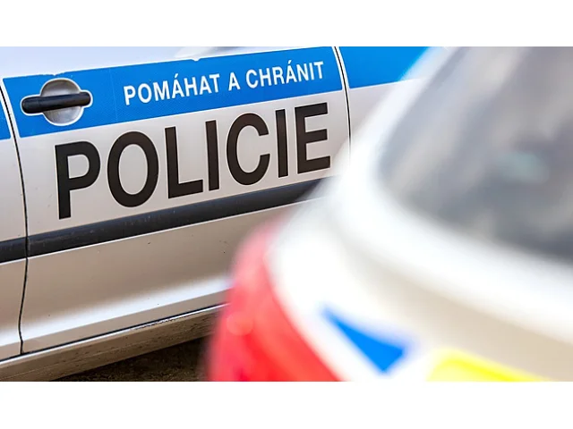 Dva zranění při shromáždění proti fašismu. Policie zadržela sedm lidí, hledá svědky