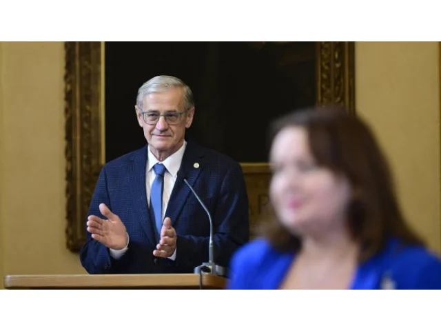 Rektorem Univerzity Karlovy bude Jiří Zima. Analytický chemik střídá Milenu Králíčkovou