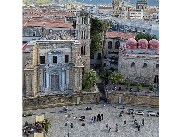 Lidskou špatnost zajez dobrotami, radí italská spisovatelka detektivek