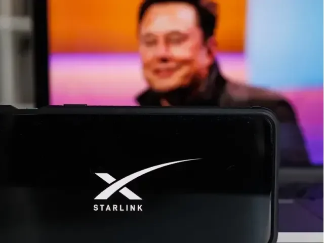 Musk se omlouvá. Jeho Starlink postihl globální kolaps, zasáhl i bojující Ukrajince