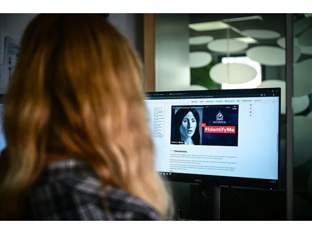 Žena v růžovém má po 20 letech jméno. Interpol identifikoval mrtvou Rusku